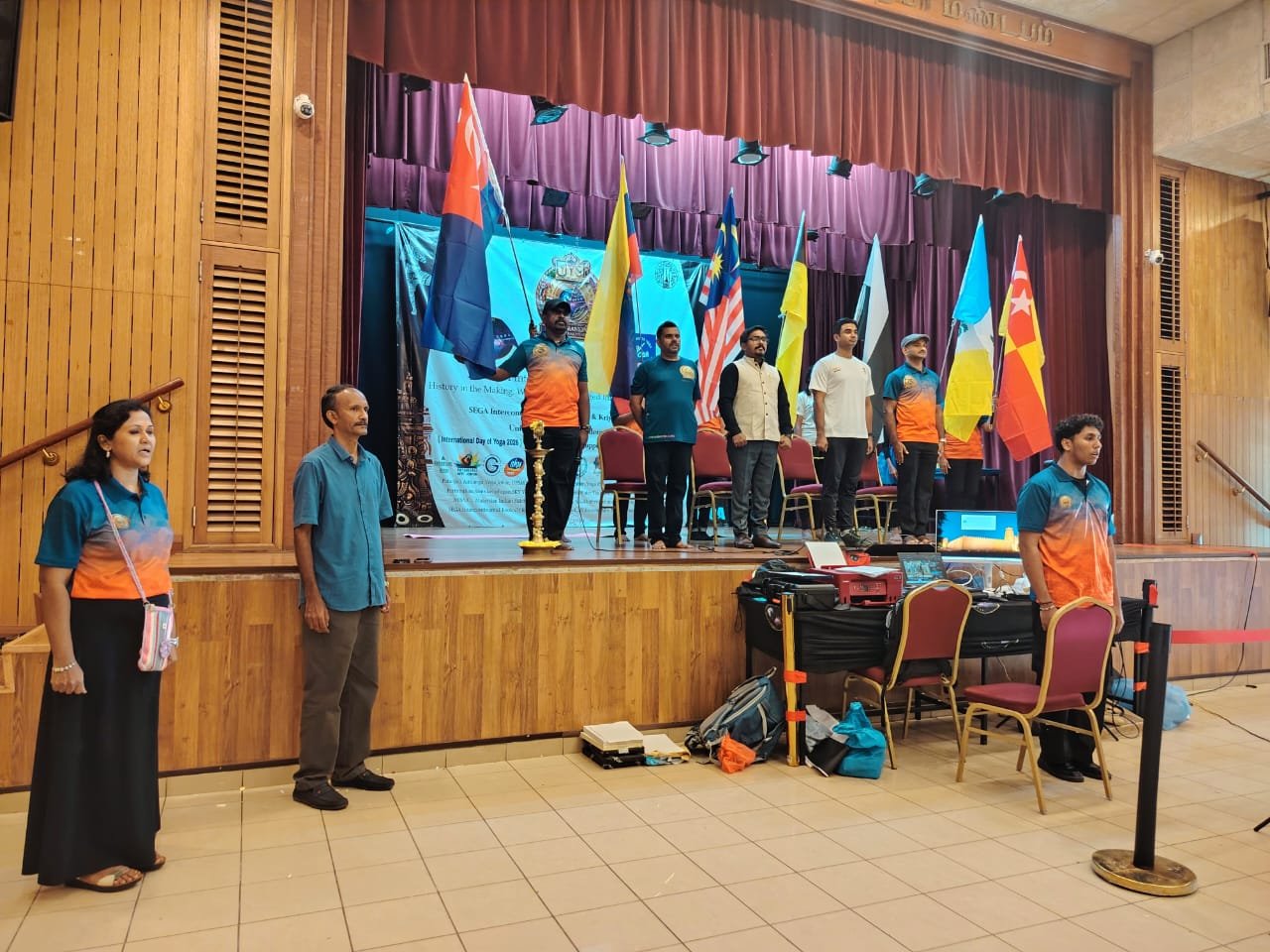 States and flag assembly